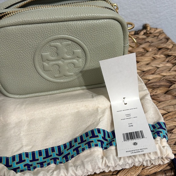 Tory Burch Mint Perry Bomb Mini Bag Crossbody with Embossed Logo - Picture 6 of 9